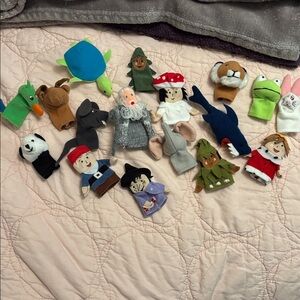 Finger puppets lot of 17